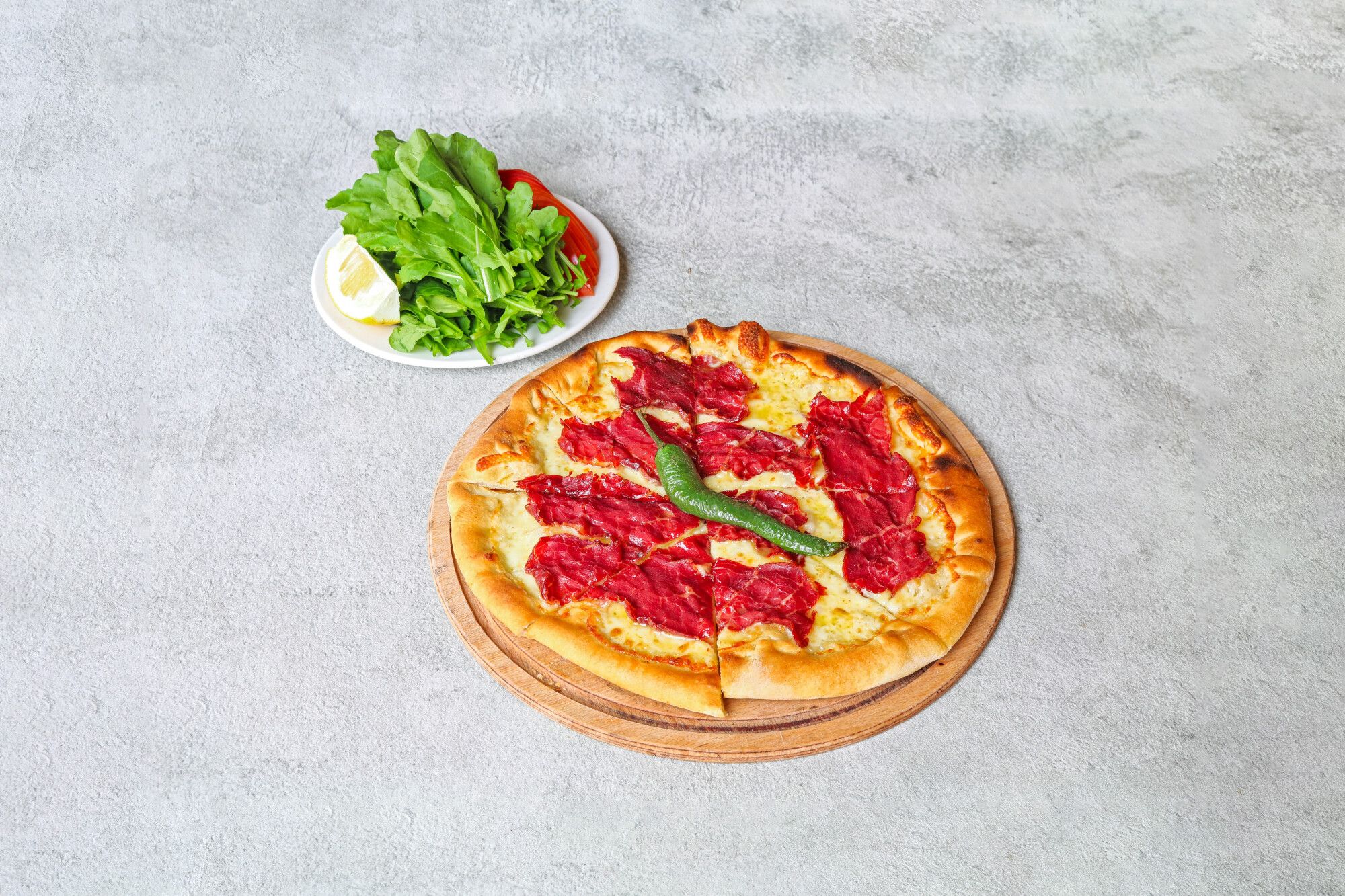 Yuvarlak Pastırmalı Peynirli Pide